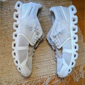 On Running Cloud 5 Sneakers , women's size 8.5